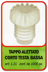 TAPPO ALETTATO CORTO TESTA BASSA